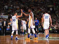 阿圭罗正式宣布退役