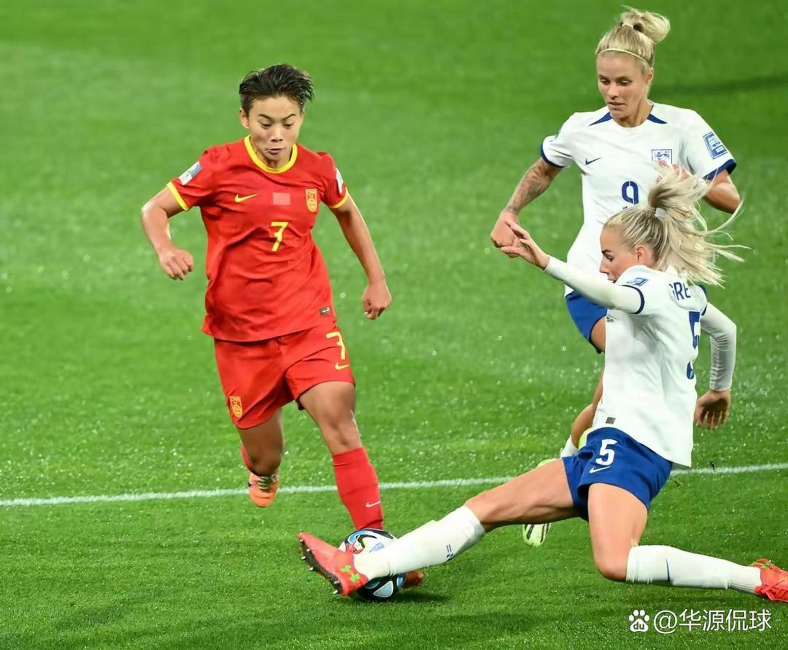 中国女足赴荷兰参加友谊赛 中国女足赴荷兰参加友谊赛